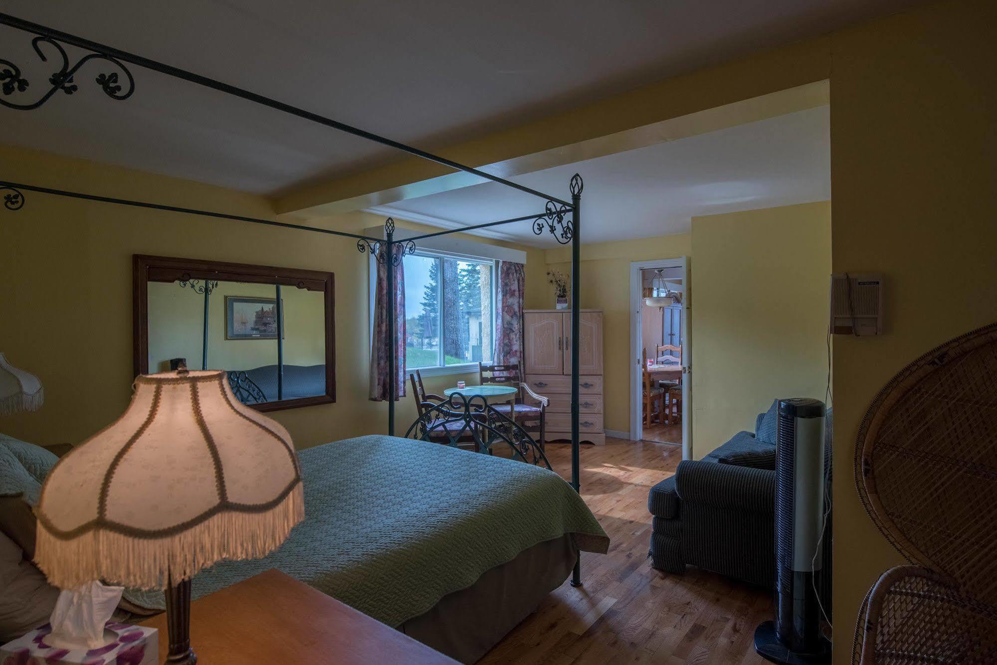 Auberge Villa Bellerive Nominingue Exteriör bild